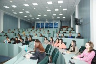 Студенты и преподаватели экономического университета Караганды поддержали новую доктрину партии «НурОтан»