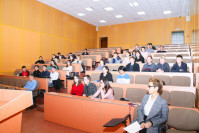 А round table on the topic "Modern problems of training qualified personnel in a partnership between universities and the business community"