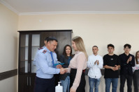 Solemn presentation of the certificate and badge of the public assistant of the police to students